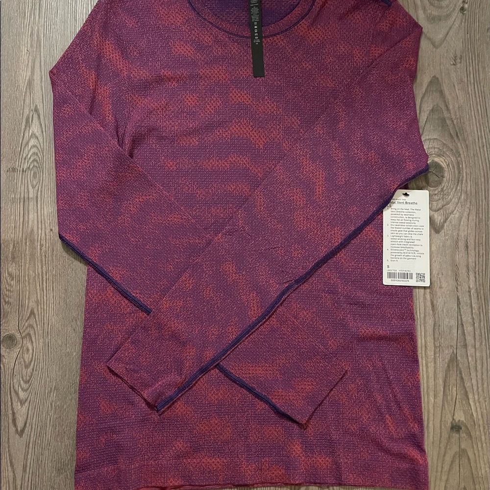 Lululemon Metal Vent LS